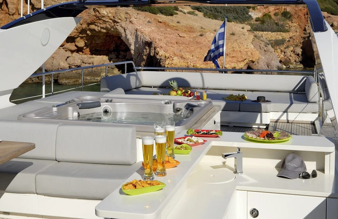 An image of Dragon yacht