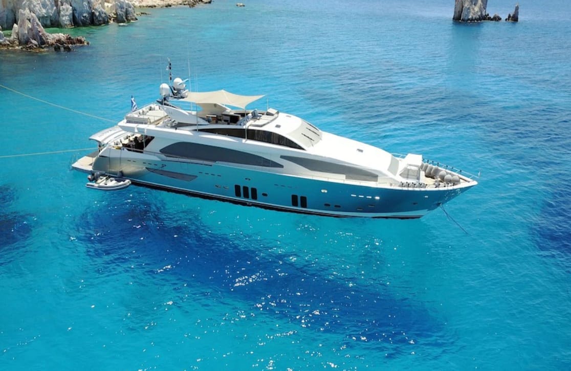 An image of Dragon yacht