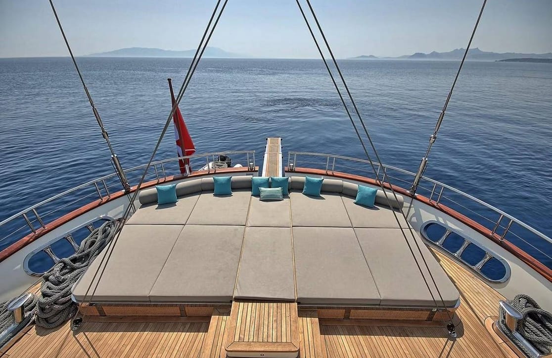 An image of Meira yacht