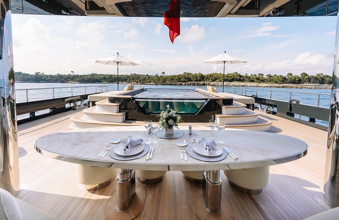An image of Loon yacht