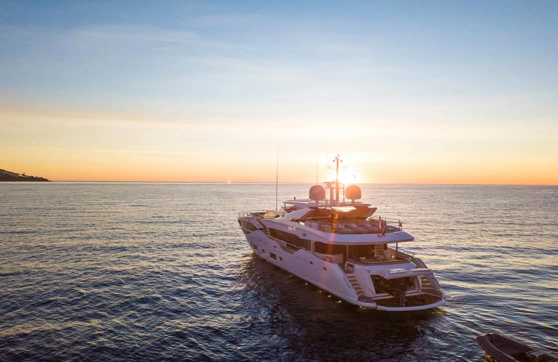 An image of Legende yacht