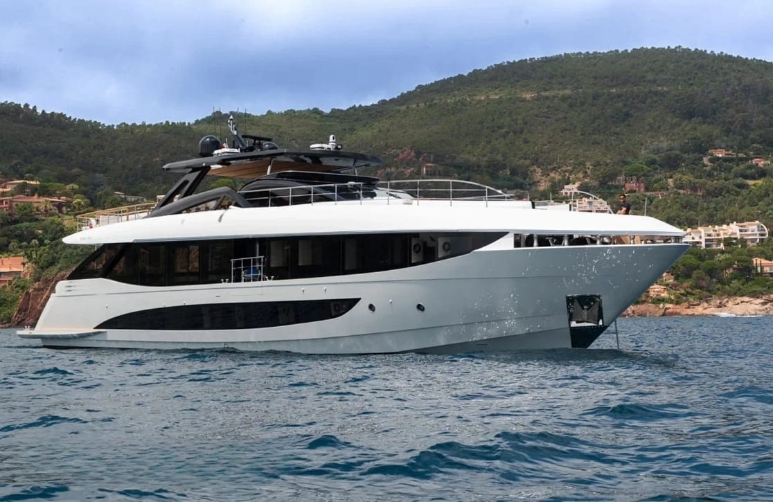 An image of Lafayette yacht