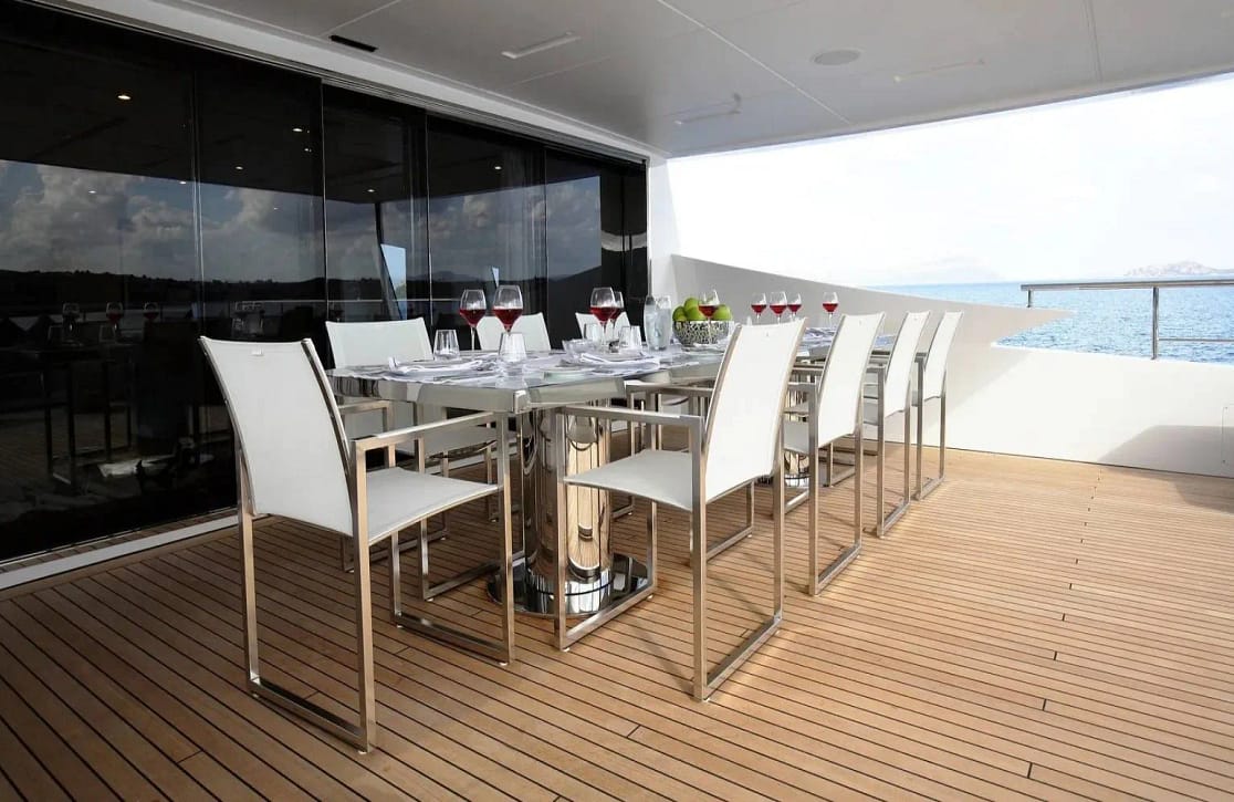An image of Willow yacht