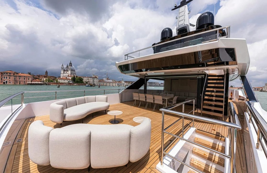 An image of Vayus yacht