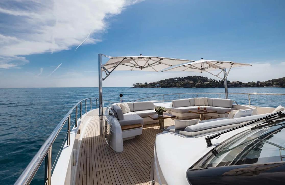 An image of Riviera Living yacht