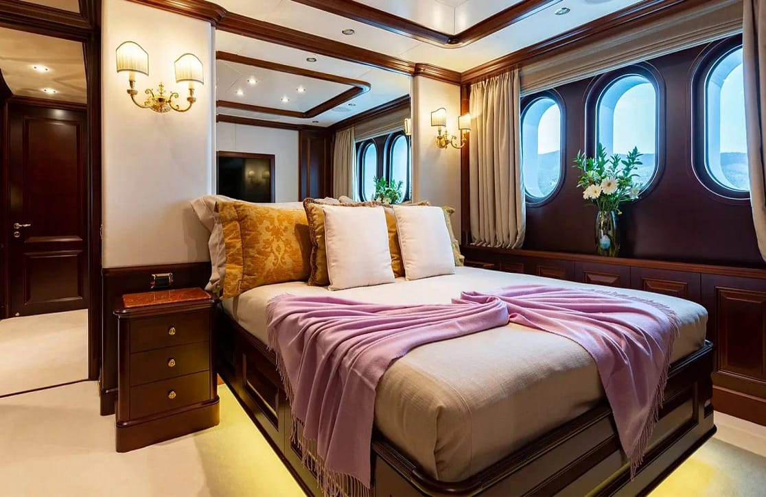 An image of Incal yacht