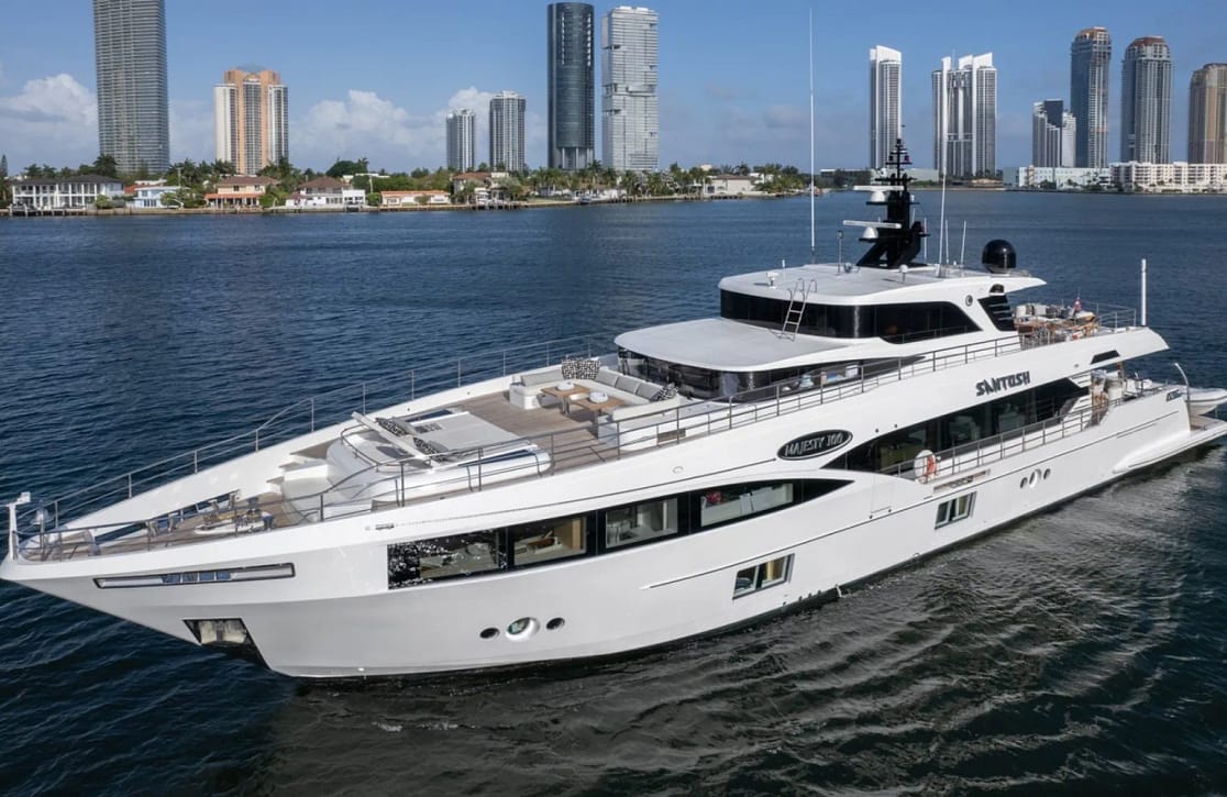 An image of Santosh yacht