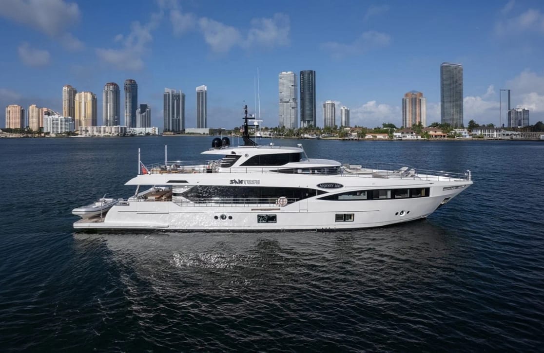 An image of Santosh yacht