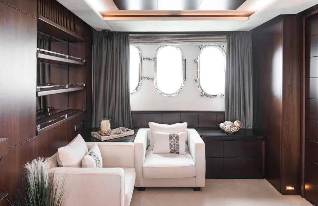 An image of Tail Lights yacht