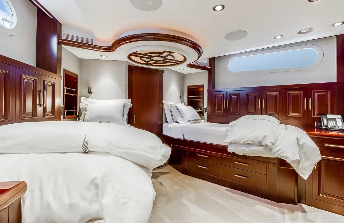 An image of Lucky Lady yacht