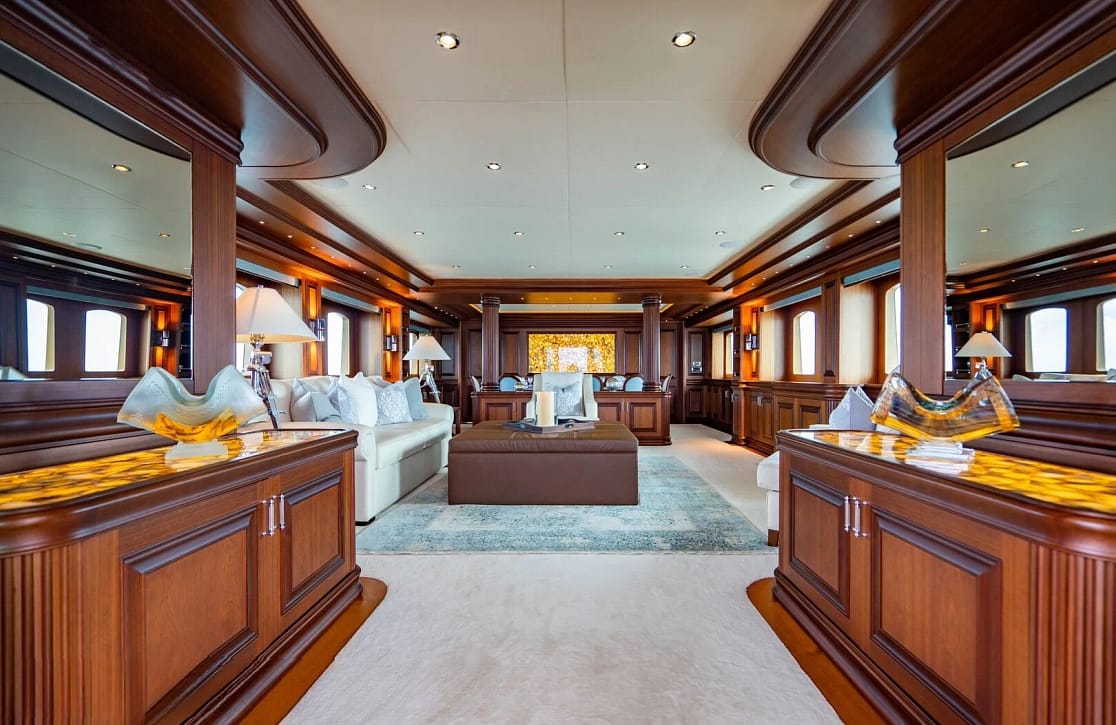 An image of Omnia 1 yacht