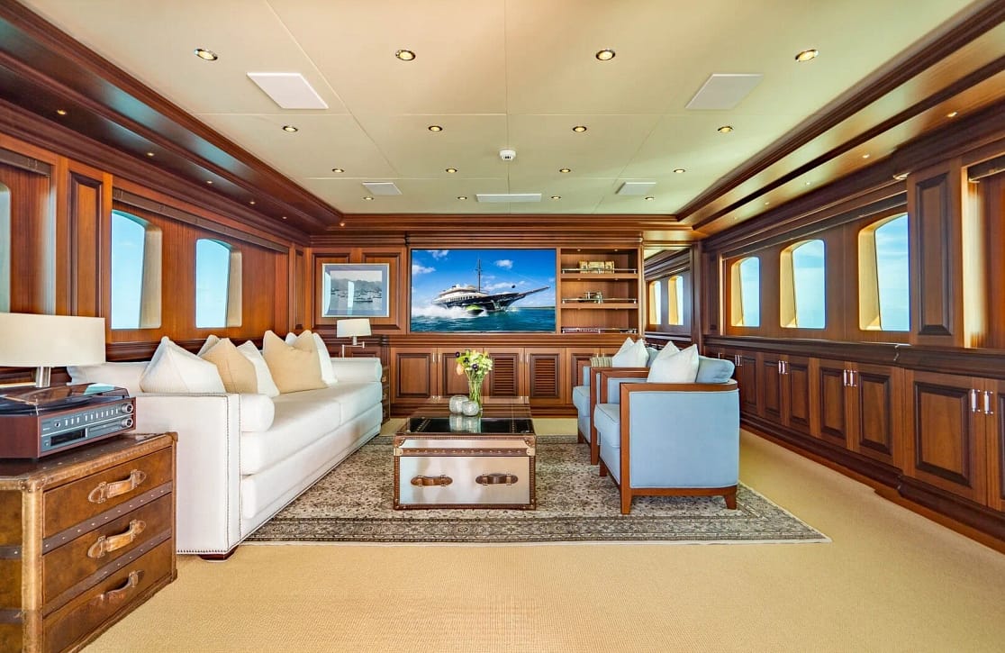 An image of Omnia 1 yacht