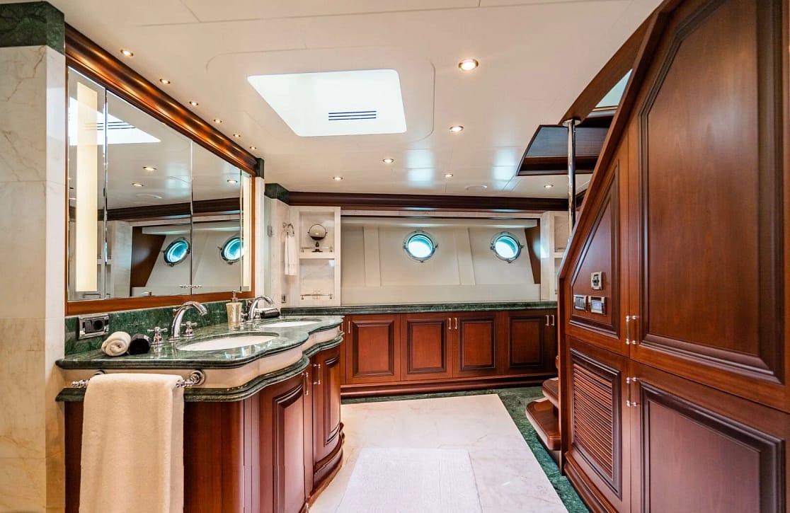 An image of Omnia 1 yacht