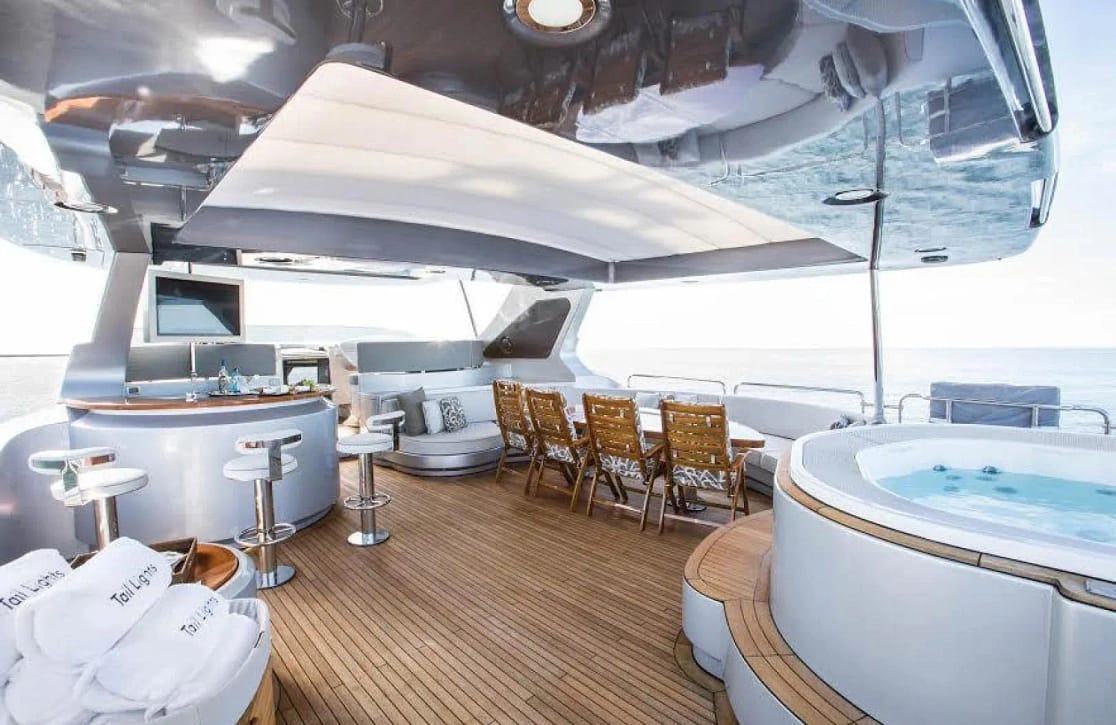 An image of Tail Lights yacht