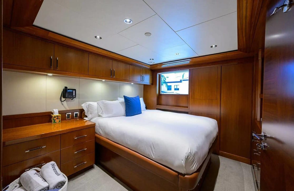 An image of Neenah yacht