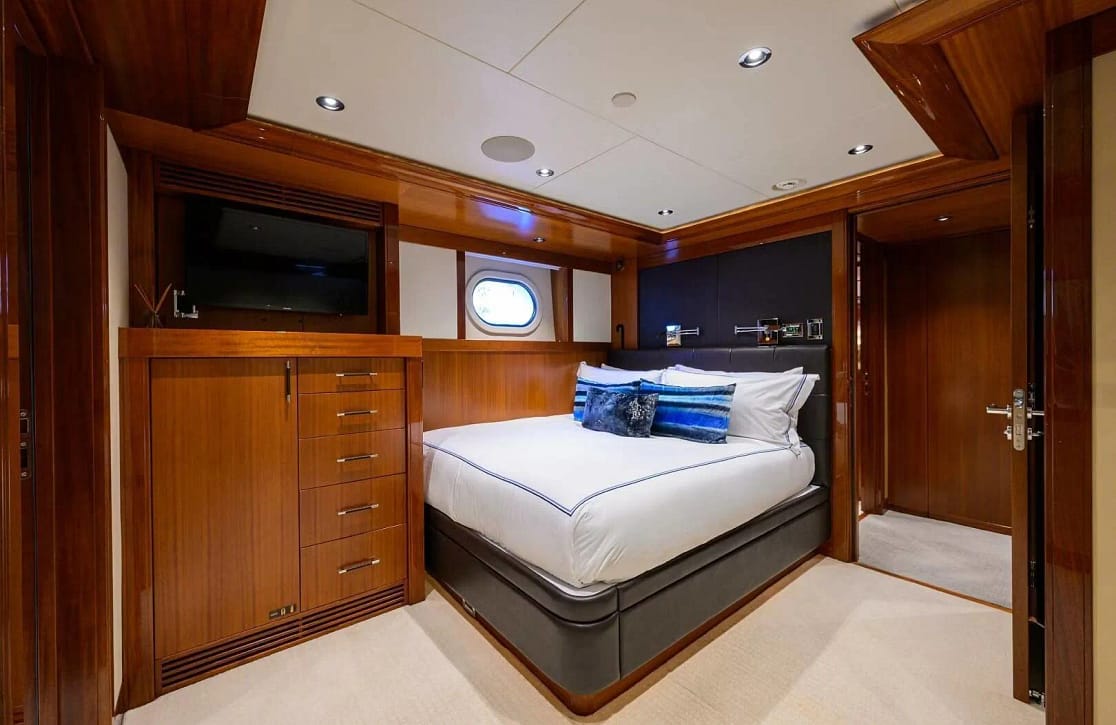 An image of Neenah yacht