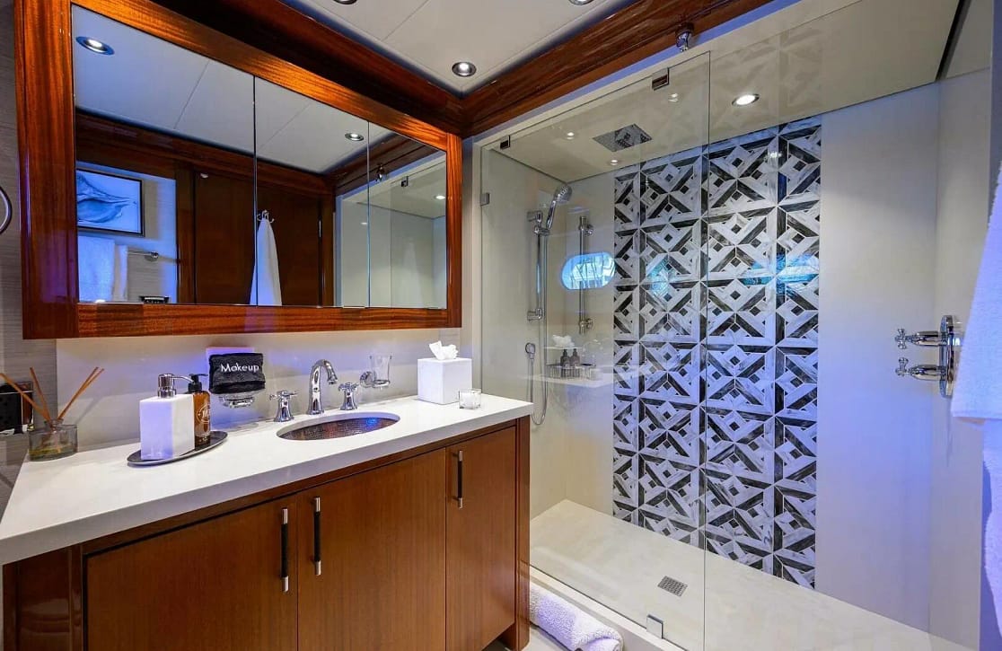 An image of Neenah yacht