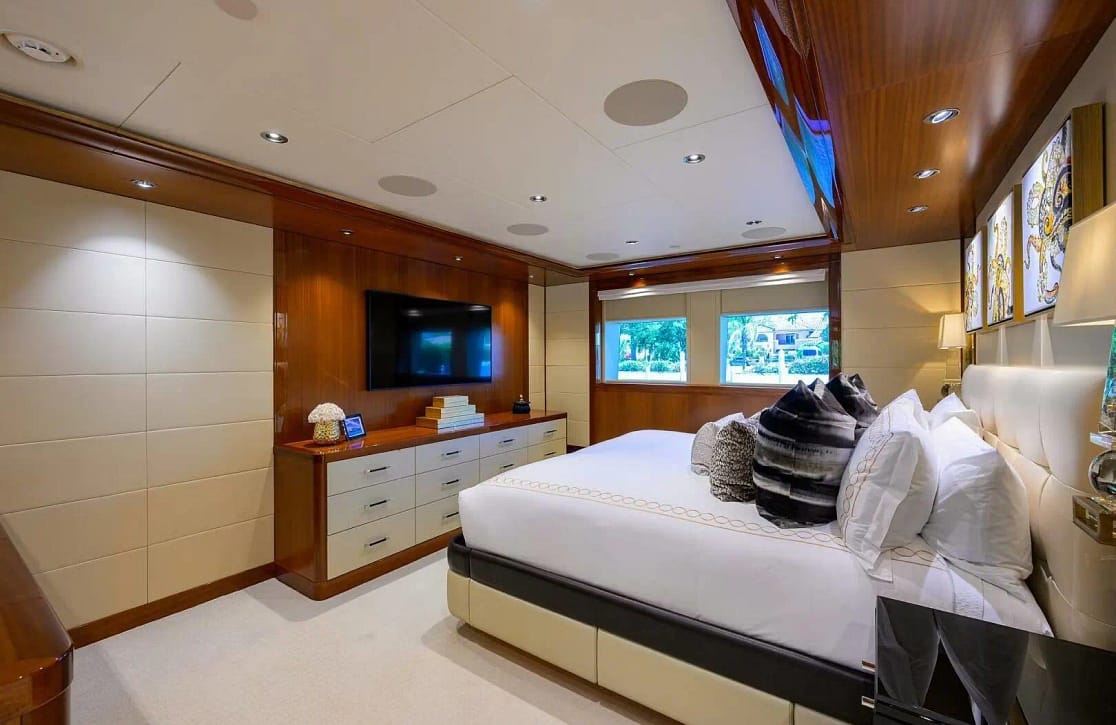 An image of Neenah yacht
