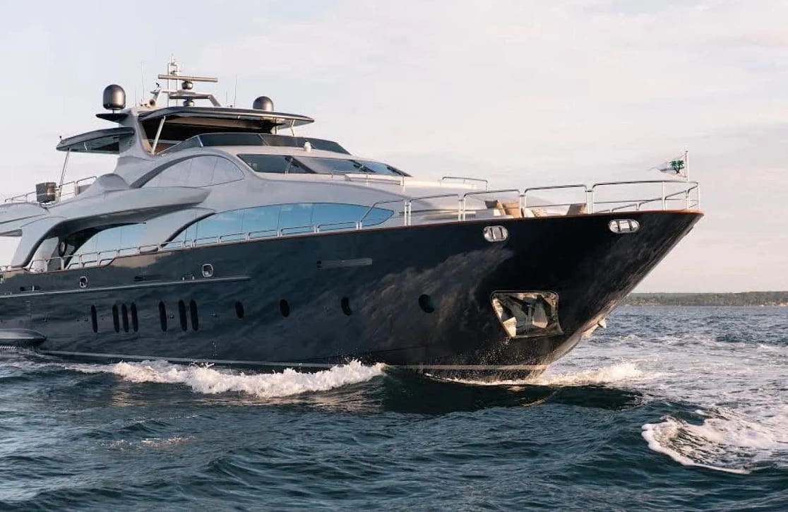 An image of Tail Lights yacht