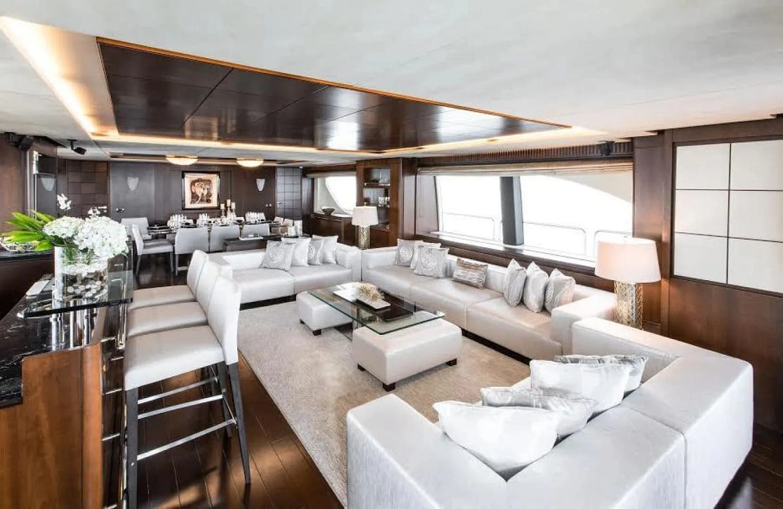An image of Tail Lights yacht