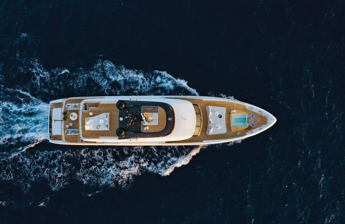 An image of Legend yacht