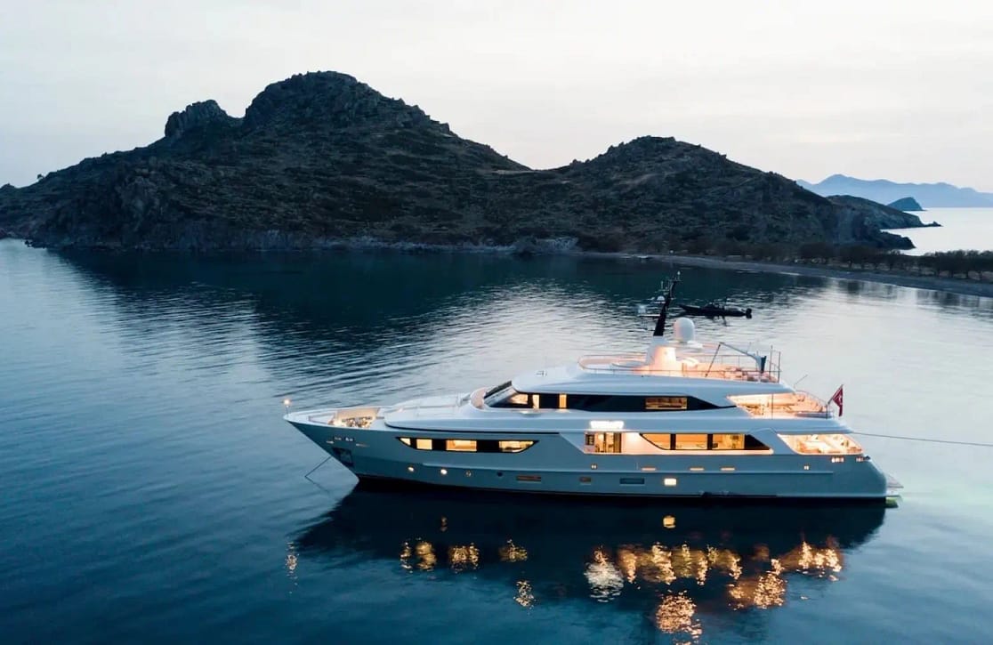 An image of Therapy yacht
