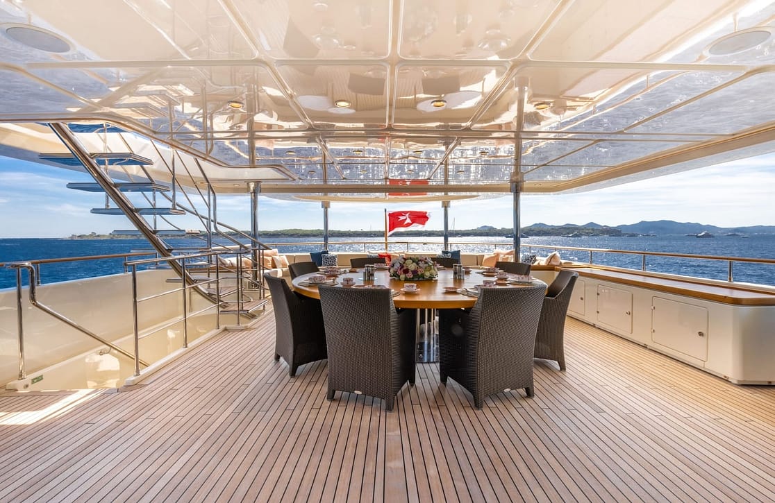 An image of O’lion yacht