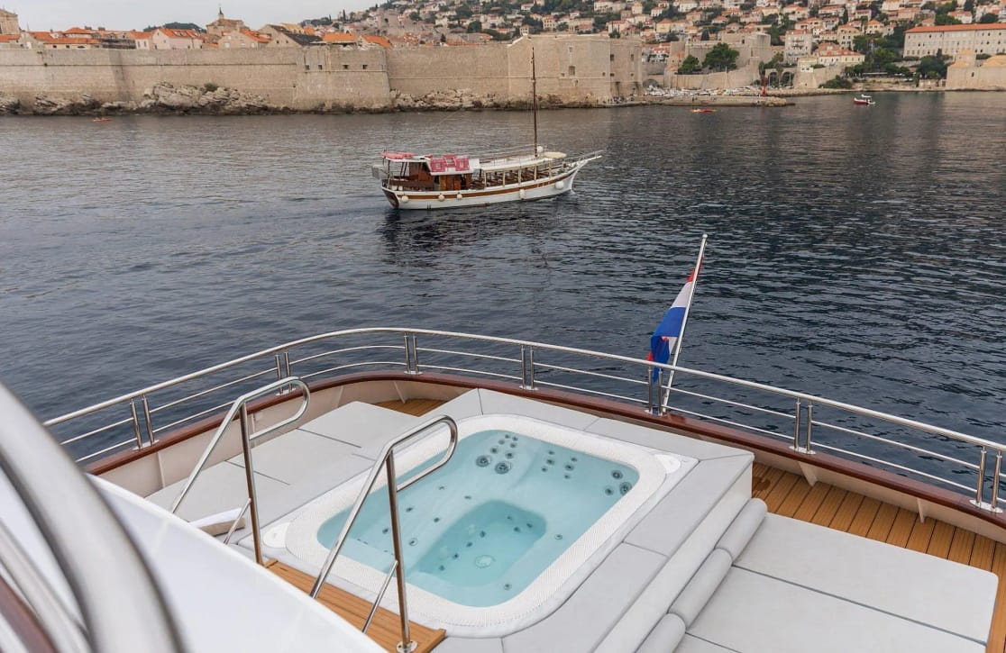 An image of Lady Eleganza yacht