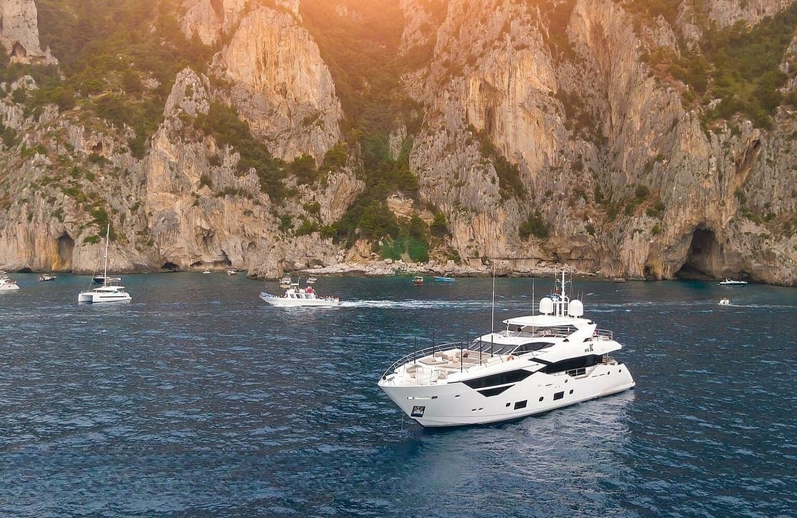 An image of Legende yacht