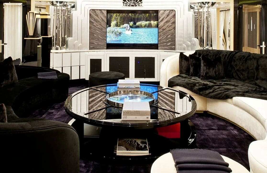 An image of Phoenix 2 yacht