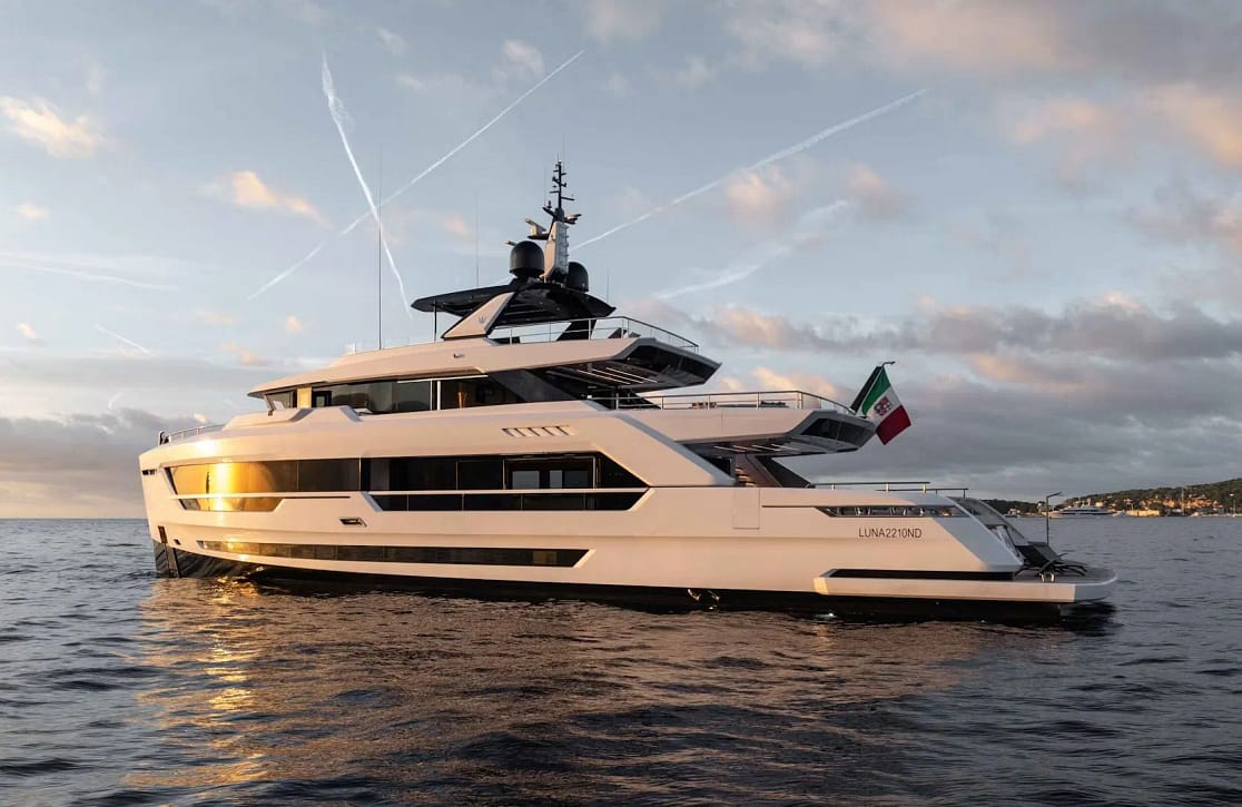 An image of Vayus yacht