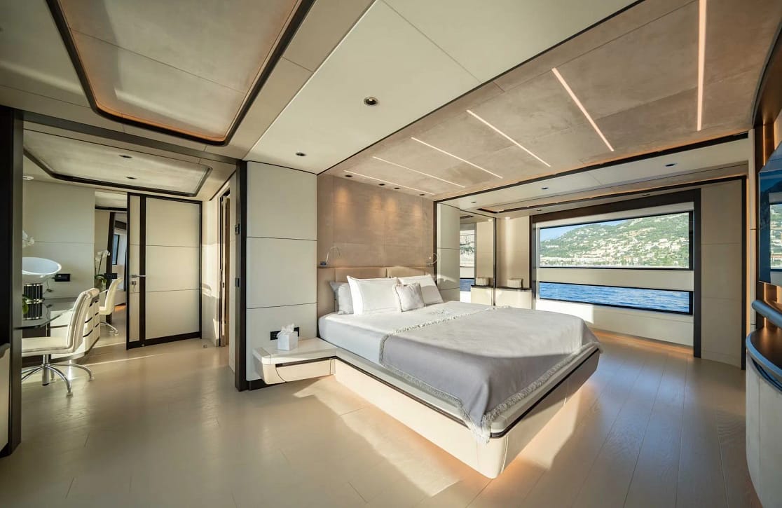 An image of Vayus yacht