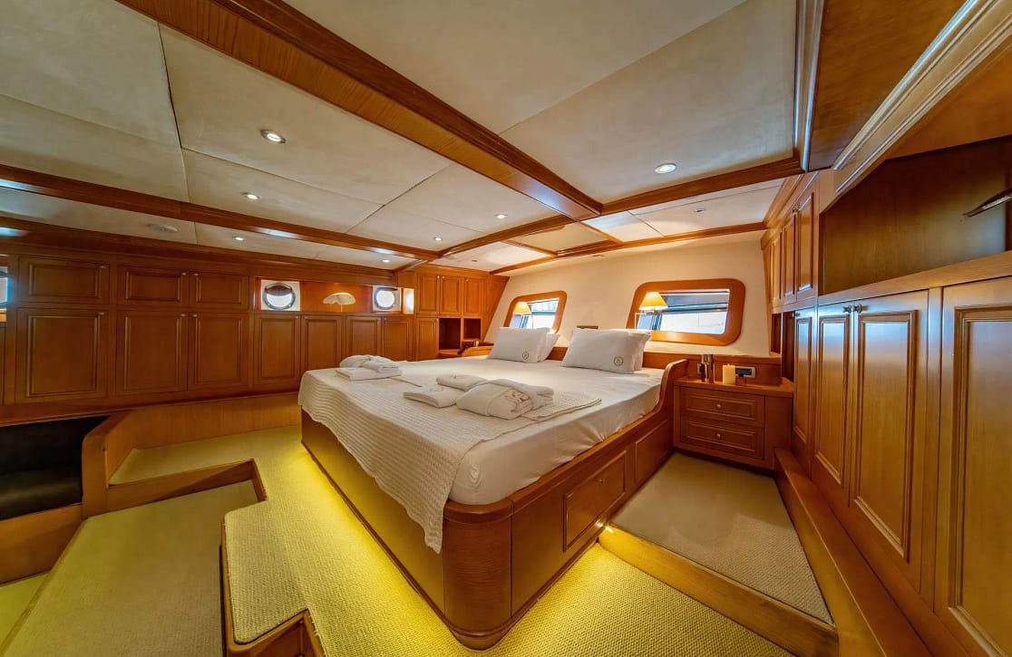 An image of Babylon yacht