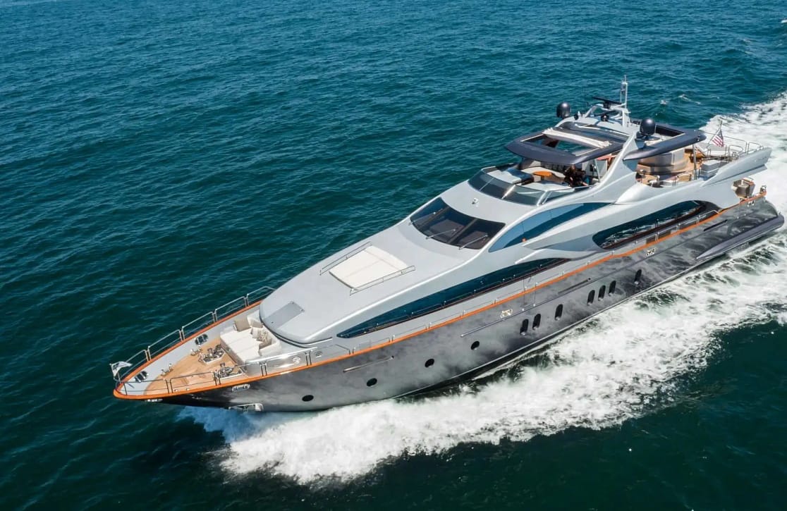 An image of Tail Lights yacht