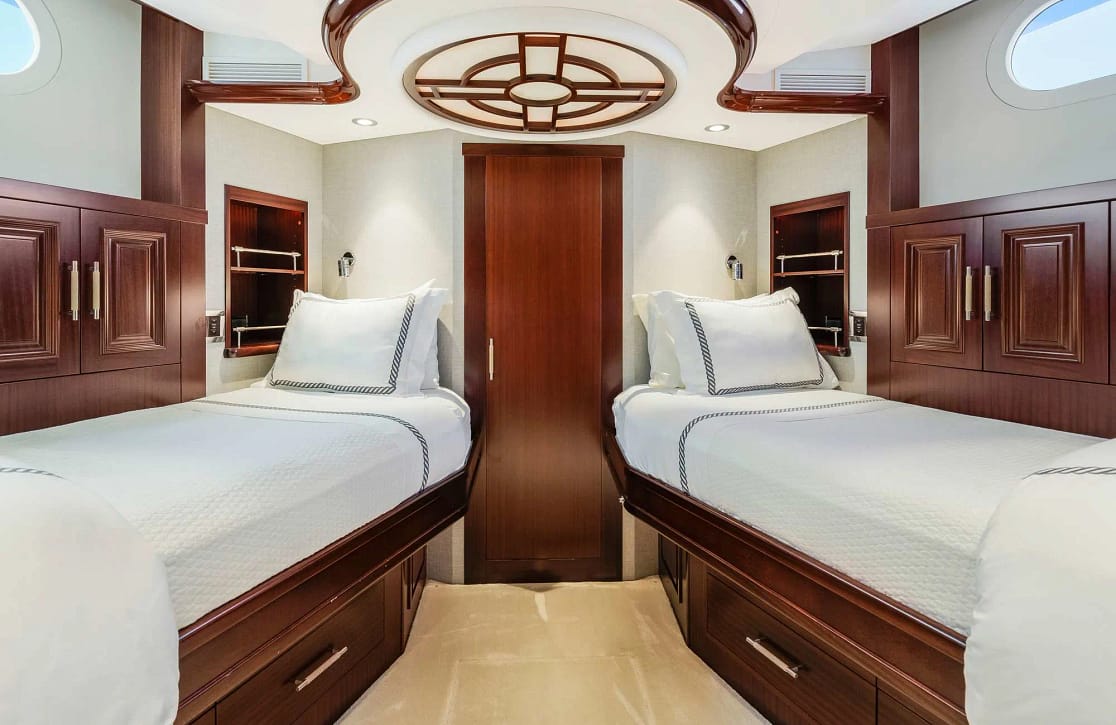 An image of Lucky Lady yacht