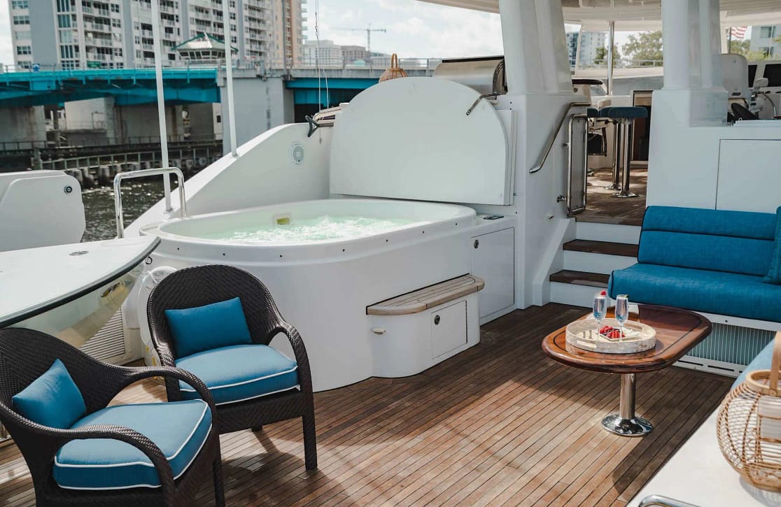 An image of Now Or Never yacht
