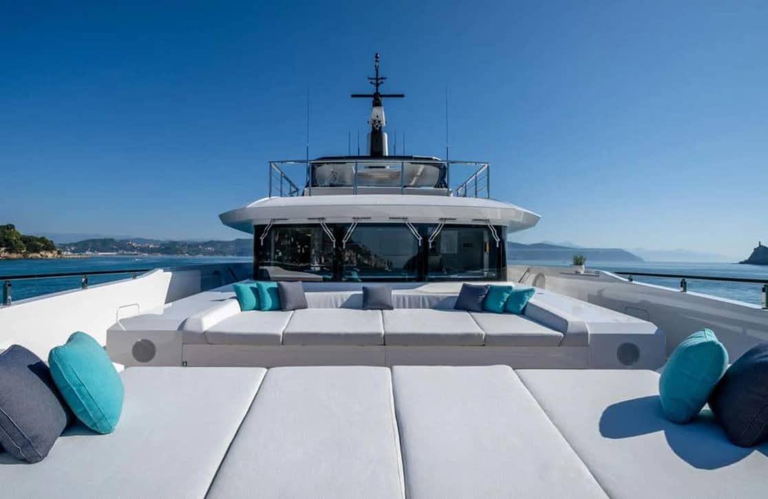 An image of Lee yacht