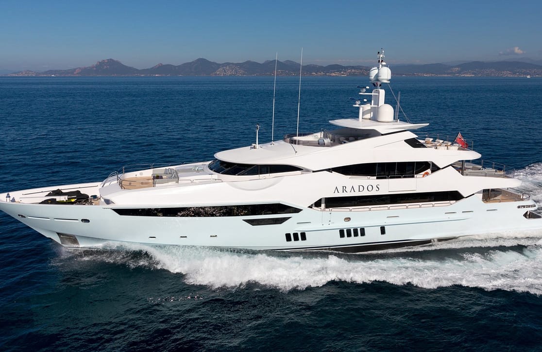 An image of Arados yacht