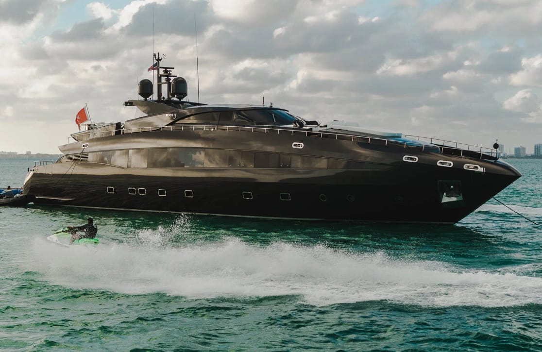 An image of Aquila yacht