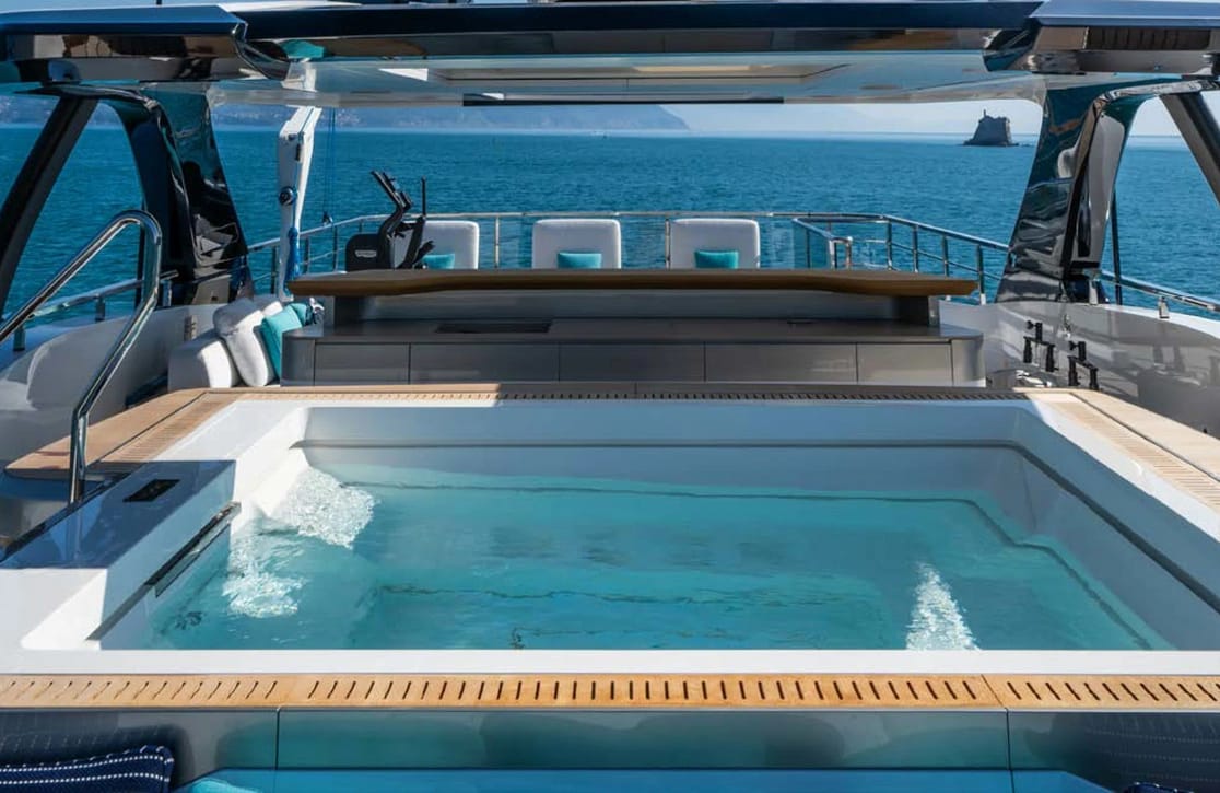 An image of Lee yacht