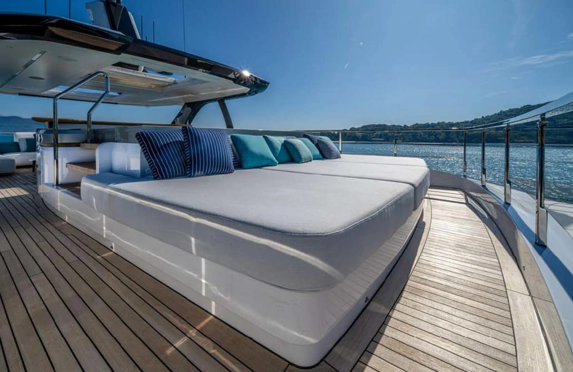 An image of Lee yacht