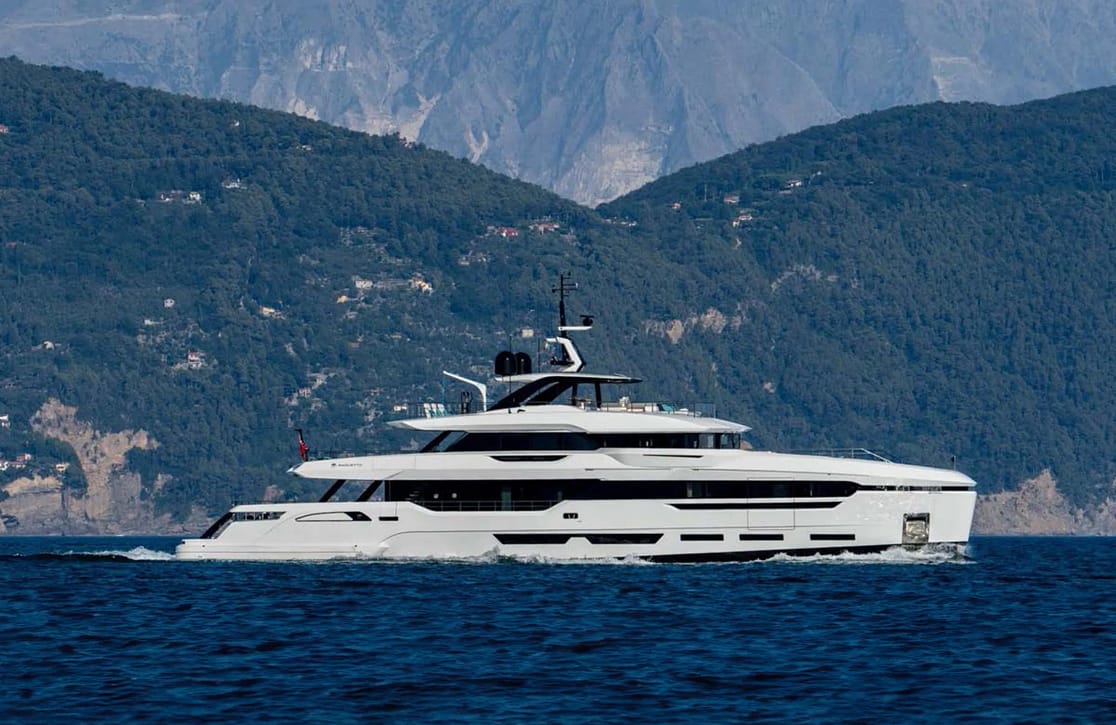 An image of Lee yacht