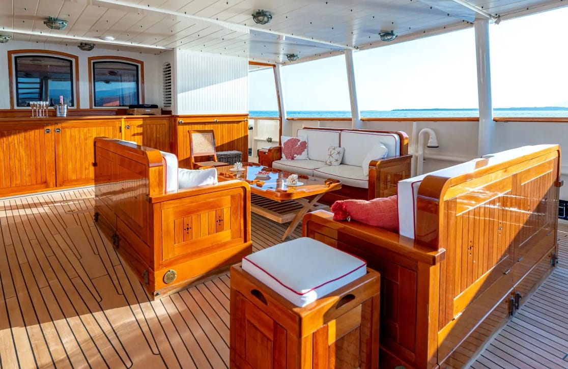 An image of Steel yacht