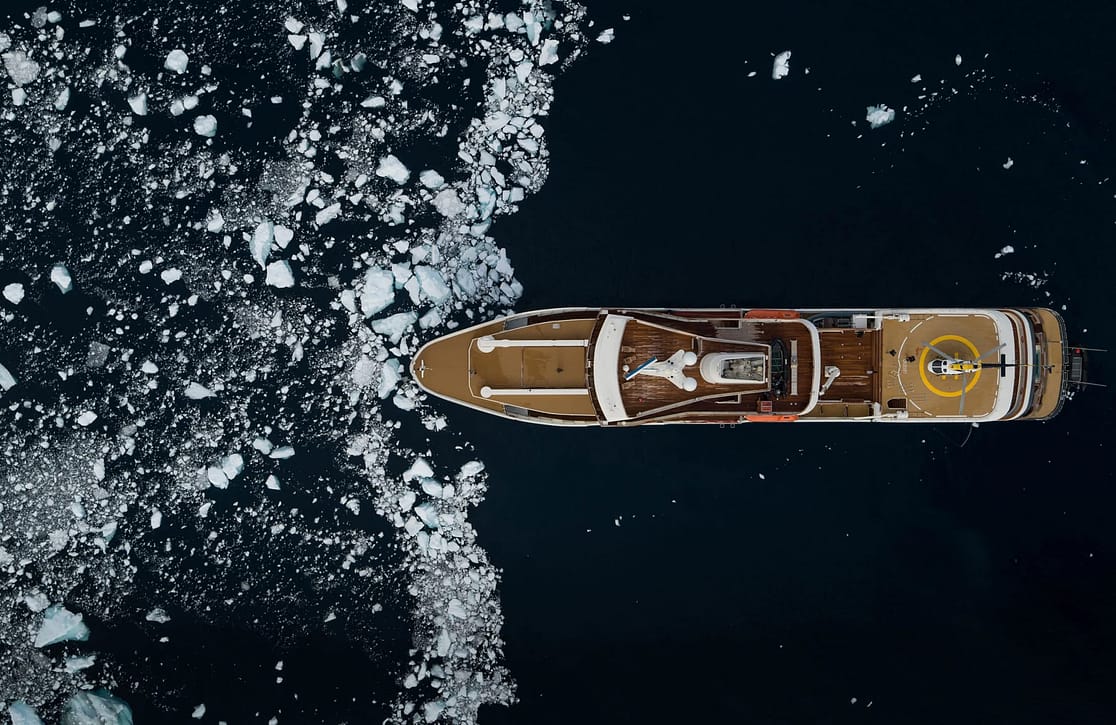 An image of Legend yacht