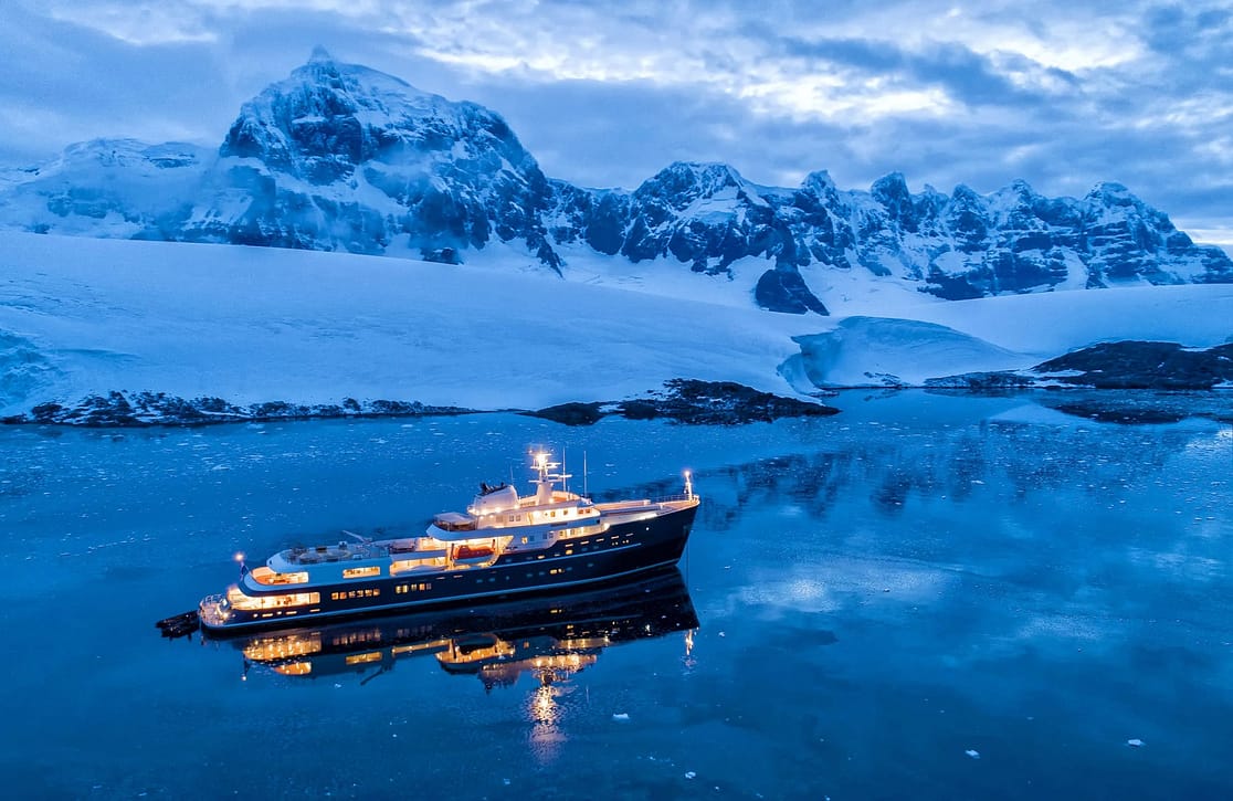 An image of Legend yacht