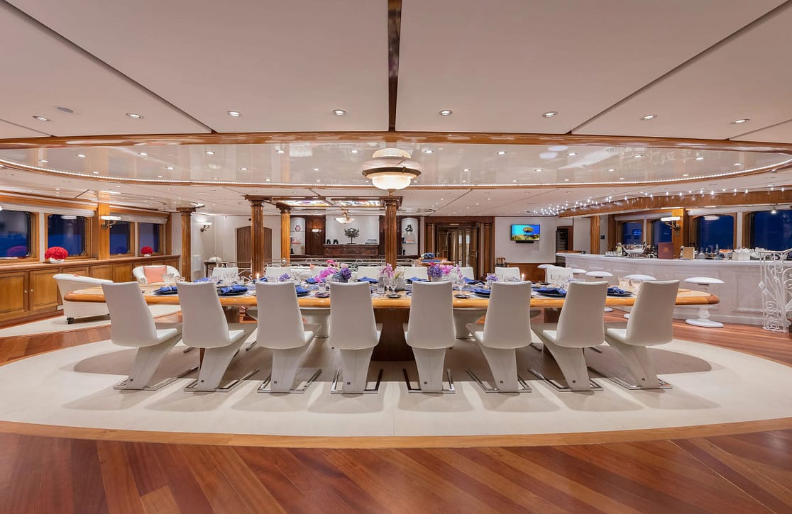 An image of Legend yacht