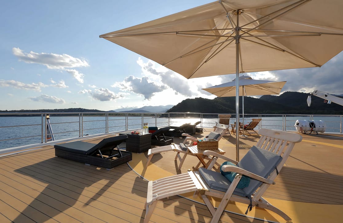 An image of Legend yacht