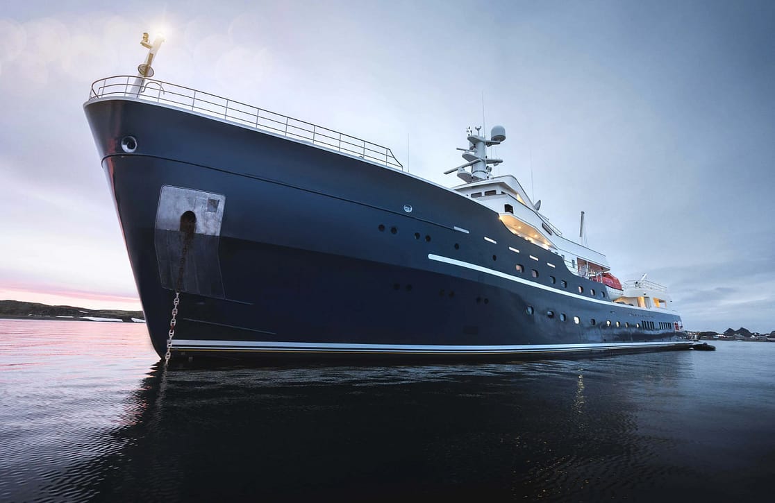 An image of Legend yacht