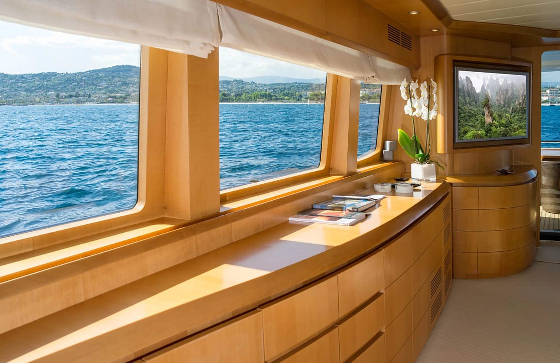 An image of Meme yacht