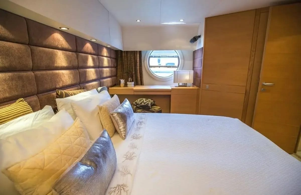 A preview of interior Bedroom cabin